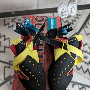 Scarpa Furia 36.5/women's 6 climbing shoes
